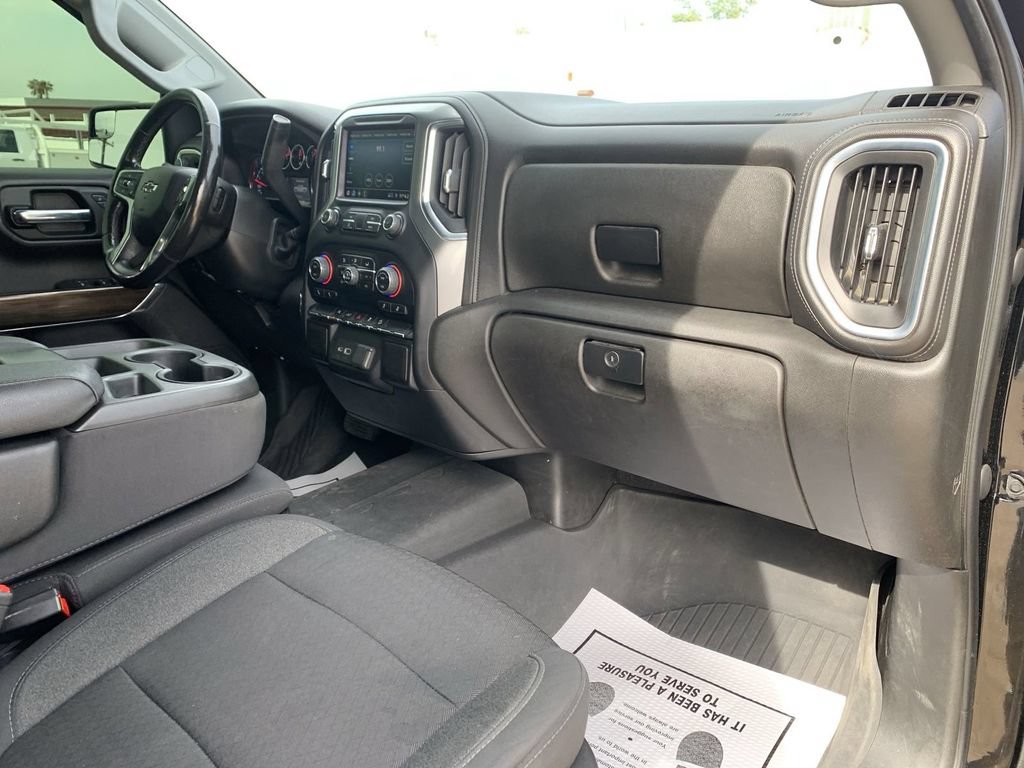 Certified 2022 Chevrolet Silverado 1500 RST AWD/4WD image 27