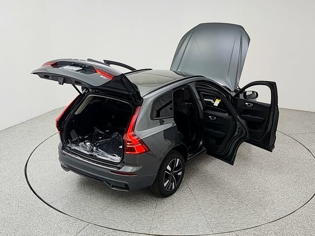 New 2026 Volvo XC60 B5 Plus w/ Protection Package Premier image 23