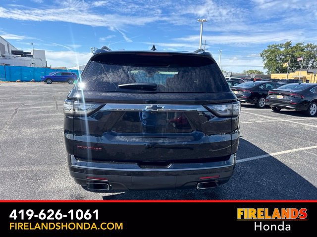 Used 2021 Chevrolet Traverse Premier w/ Redline Edition FWD image 4