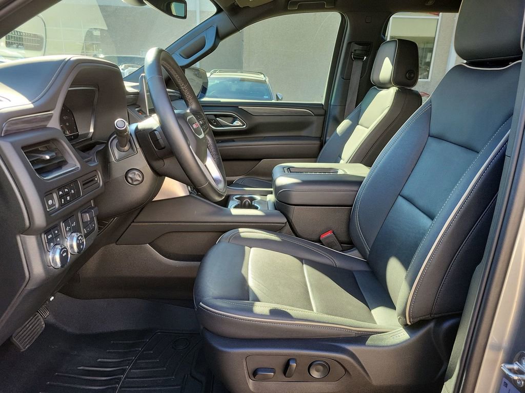 Certified 2024 GMC Yukon XL SLT w/ SLT Luxury Package image 19