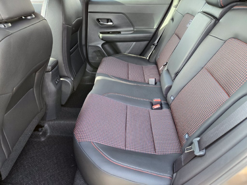 New 2026 Nissan Kicks SR w/ Cold Weather Package FWD image 7