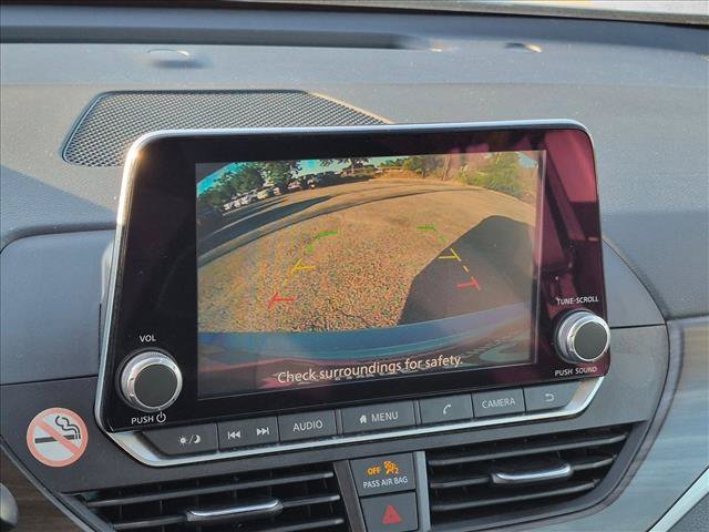 Used 2024 Nissan Altima 2.5 SV FWD image 13