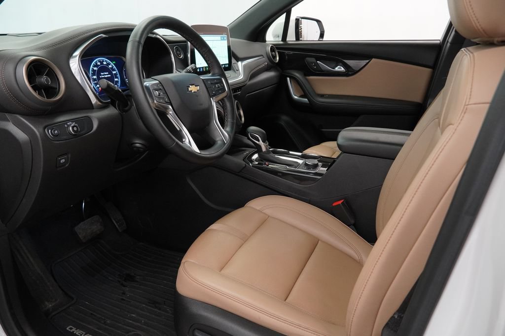 Used 2025 Chevrolet Blazer Premier w/ Driver Confidence II Package AWD/4WD image 6