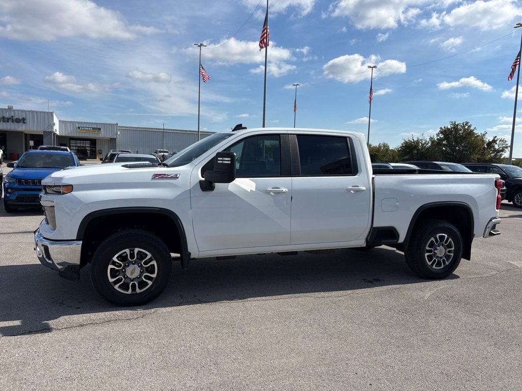 Used 2024 Chevrolet Silverado 2500 LT image 7