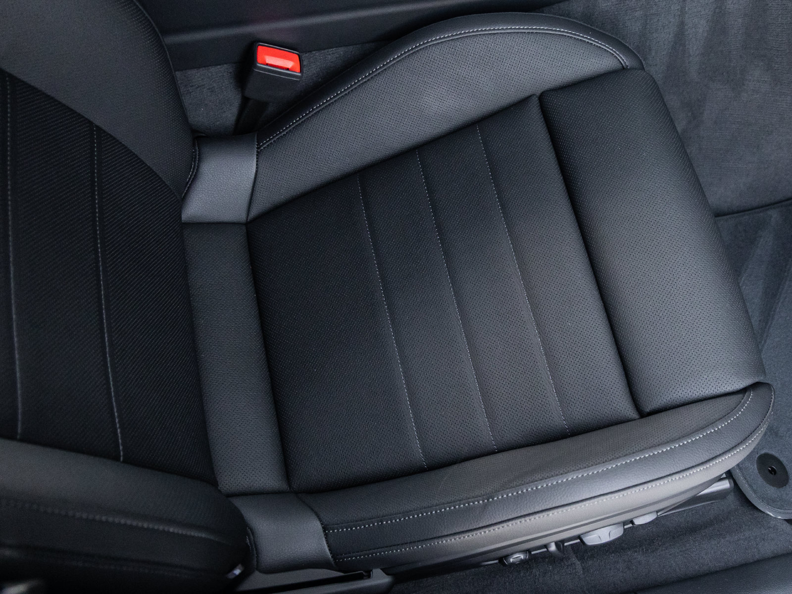 Certified 2026 Porsche Panamera 4 AWD/4WD image 41