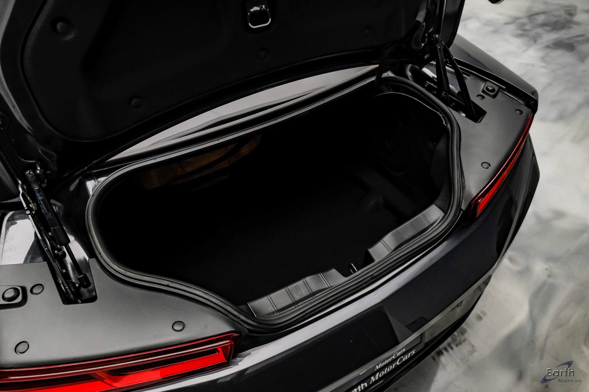 Used 2018 Chevrolet Camaro ZL1 RWD image 93