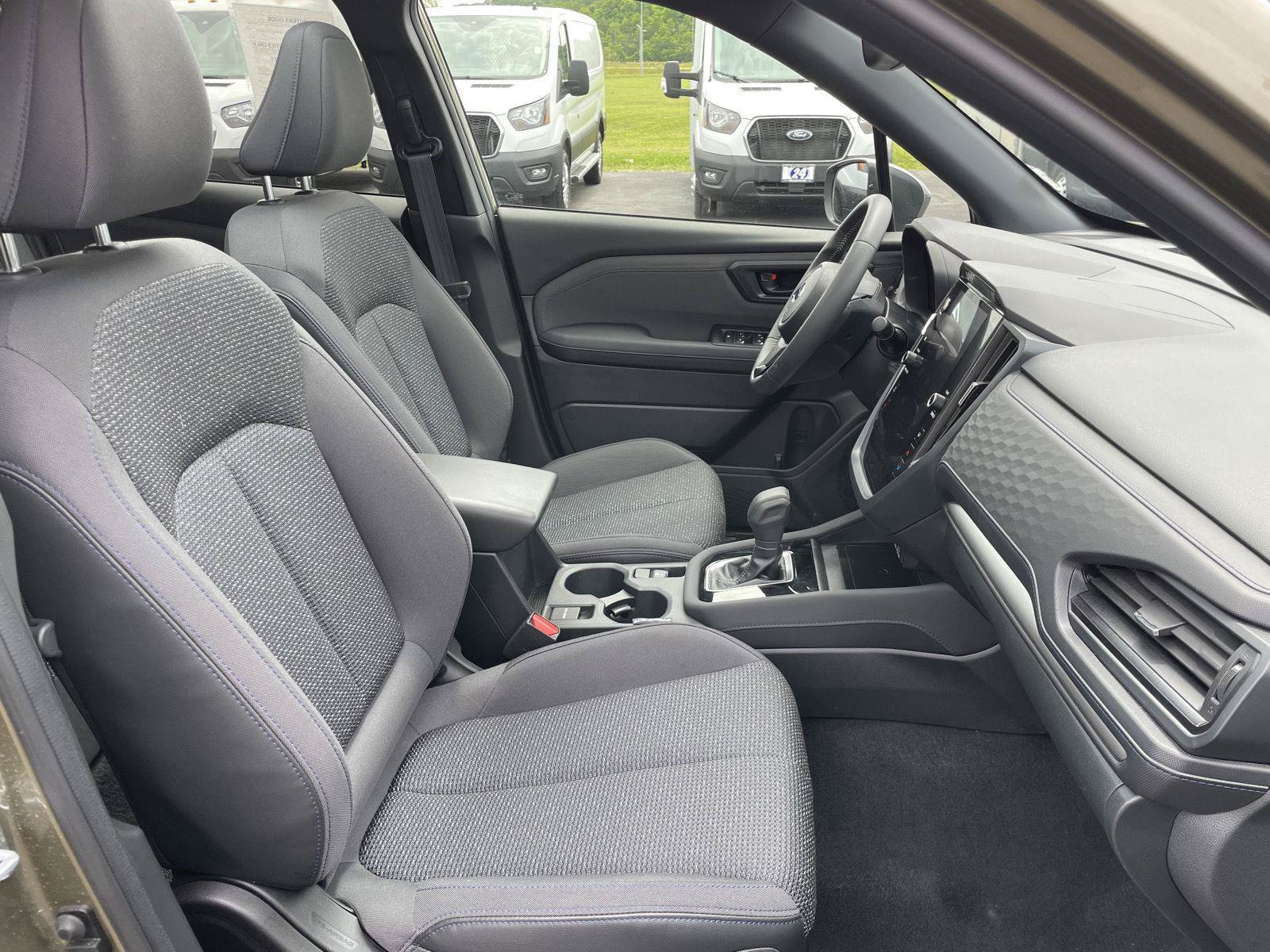 Used 2025 Subaru Forester Premium AWD/4WD image 27