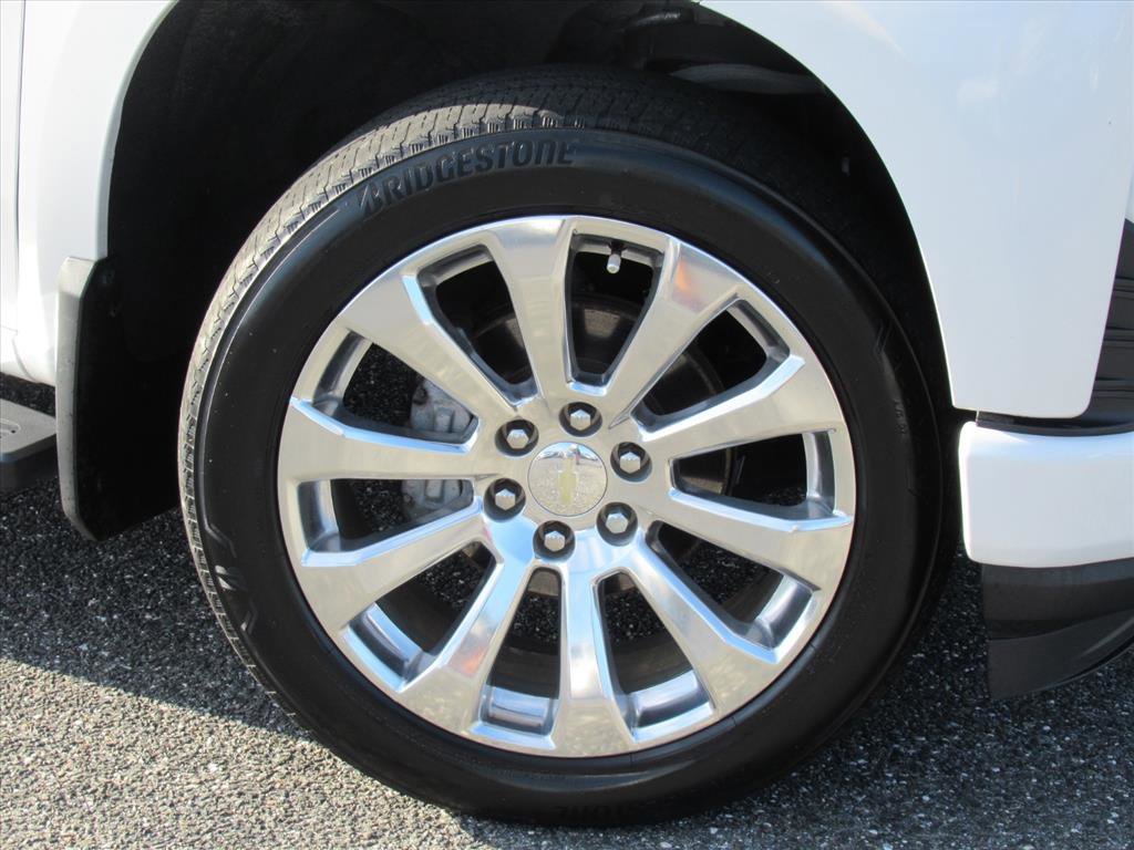 Used 2021 Chevrolet Silverado 1500 High Country w/ Technology Package image 8