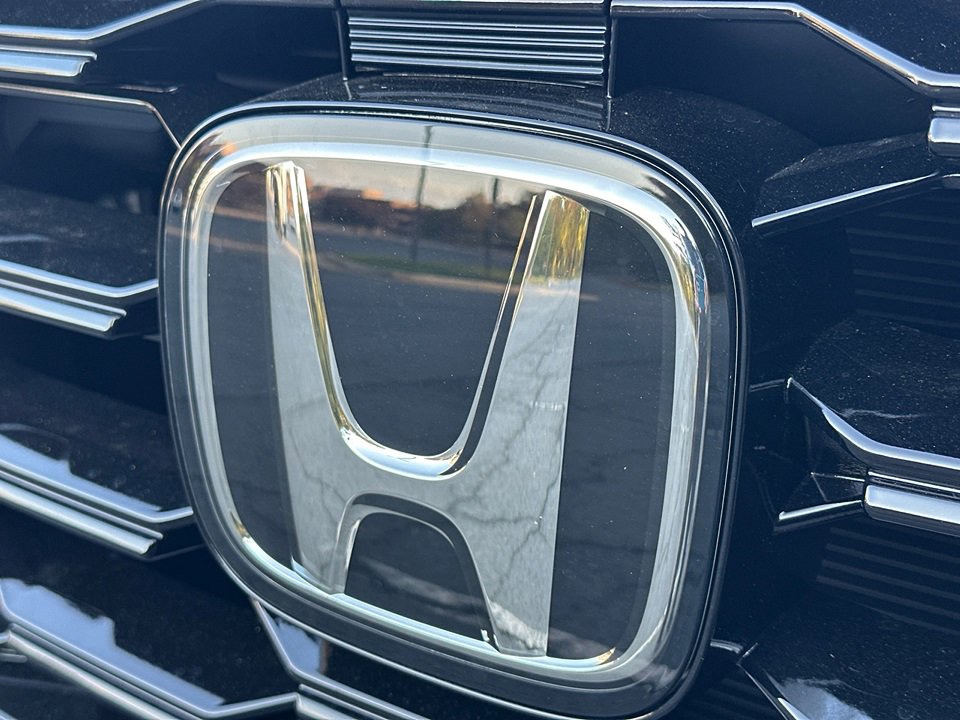 New 2025 Honda Pilot Touring image 13