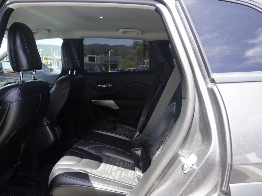 Used 2022 Jeep Cherokee Latitude AWD/4WD image 20