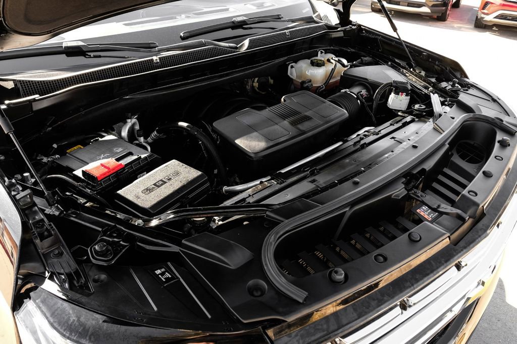 Used 2024 Chevrolet Suburban Premier image 49