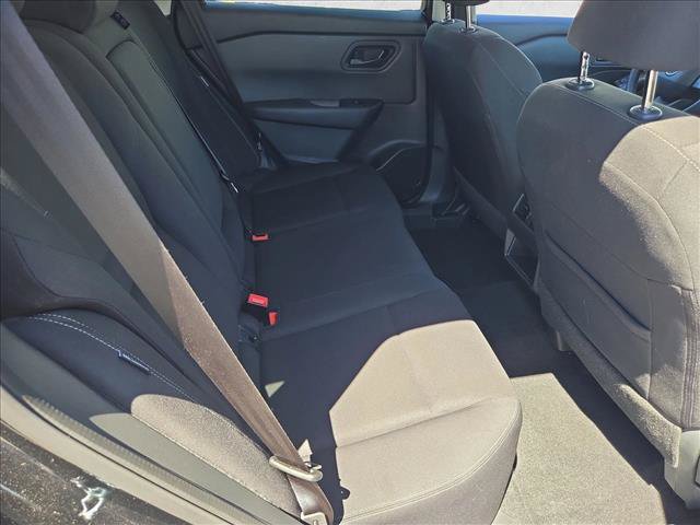 Used 2025 Nissan Rogue S AWD/4WD image 19