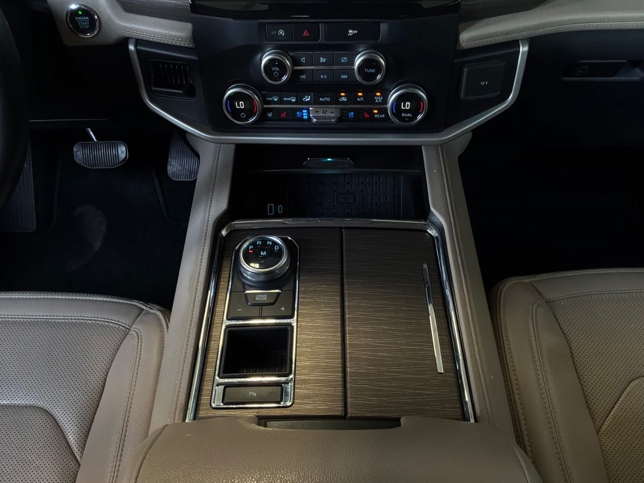 Used 2024 Ford Expedition Limited RWD image 17