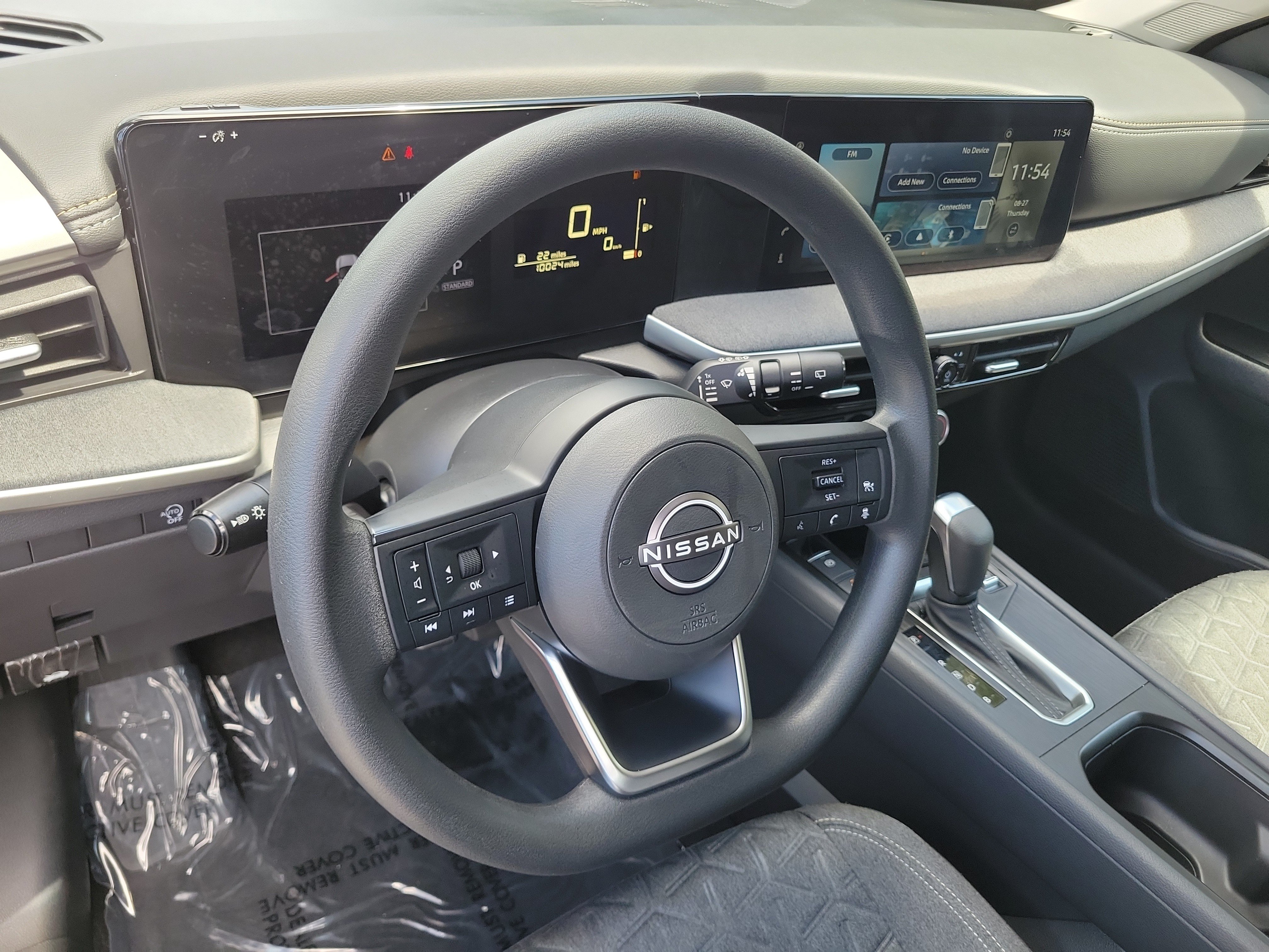 Used 2025 Nissan Kicks SV FWD image 9