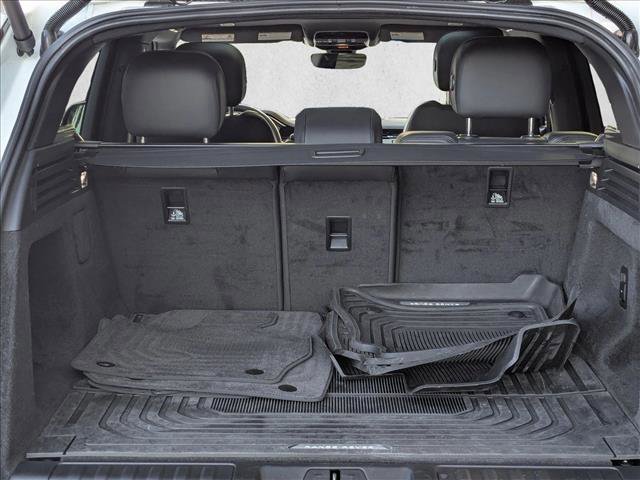 Used 2025 Land Rover Range Rover Sport image 6