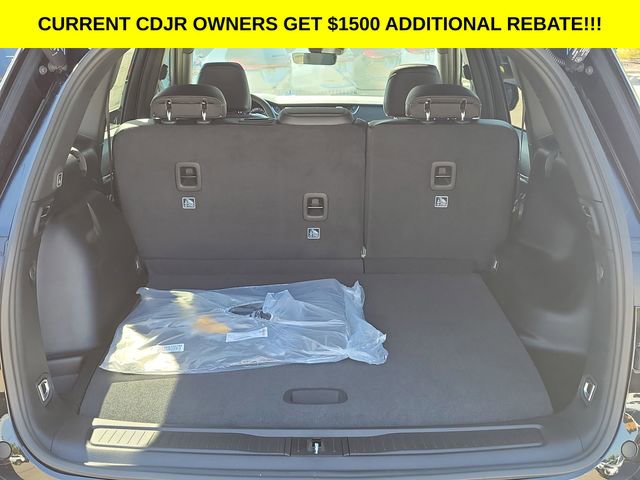 New 2025 Jeep Grand Cherokee Limited w/ Black Appearance Package image 5