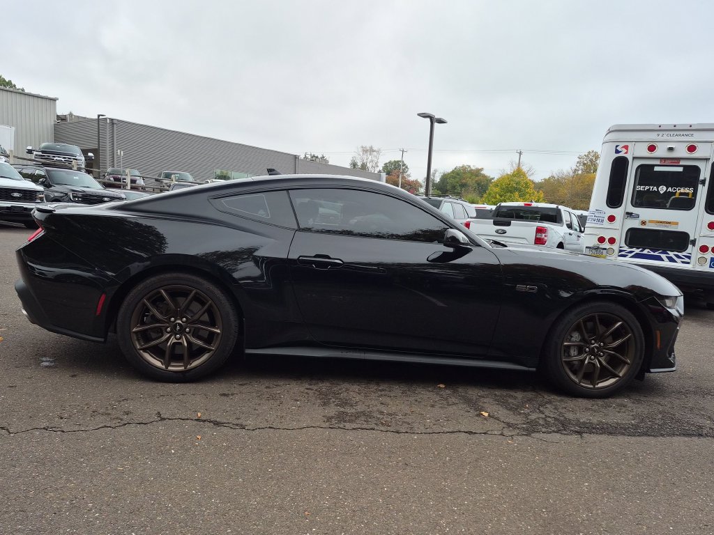 Used 2024 Ford Mustang GT Premium RWD image 15