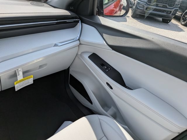 New 2026 Jeep Cherokee Overland w/ Advanced Pro Tech Group AWD/4WD image 17
