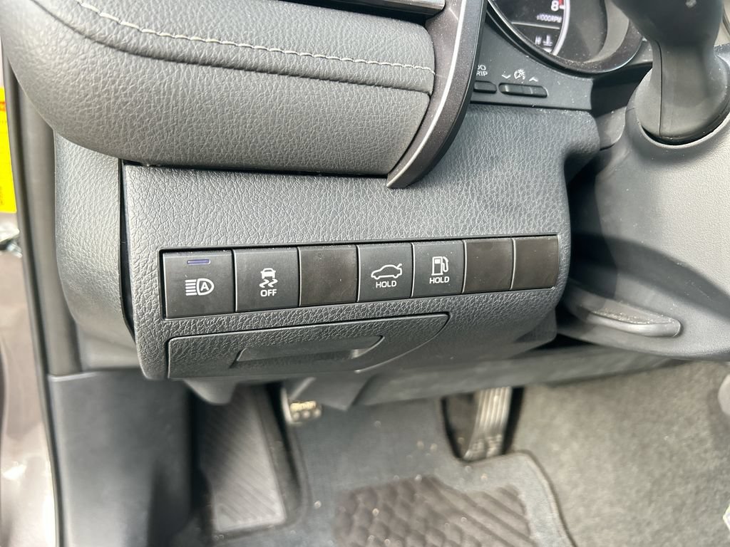 Used 2024 Toyota Camry SE FWD image 14