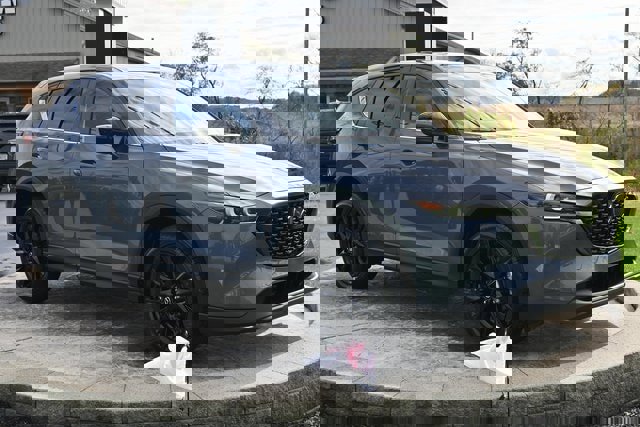 Used 2023 MAZDA CX-5 Carbon Edition image 3