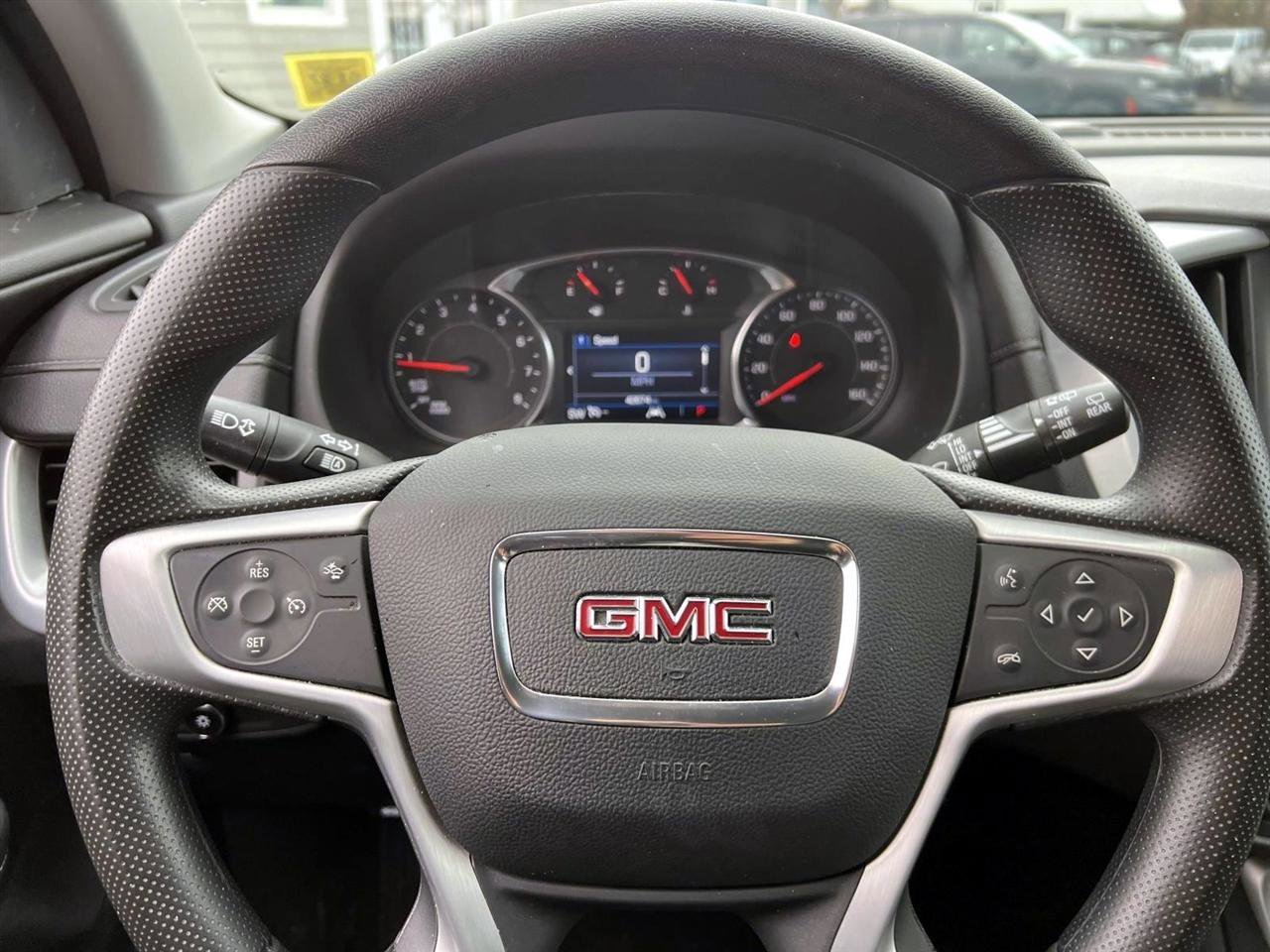 Used 2024 GMC Terrain SLE FWD image 26