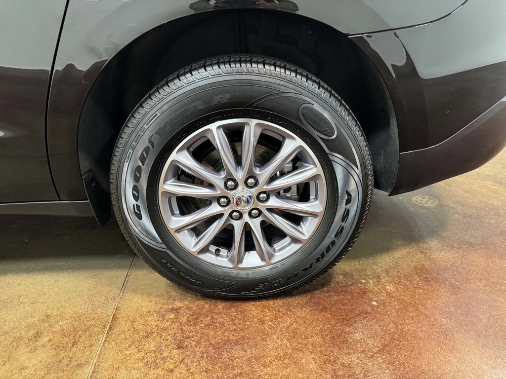 Used 2024 Buick Enclave Premium image 93