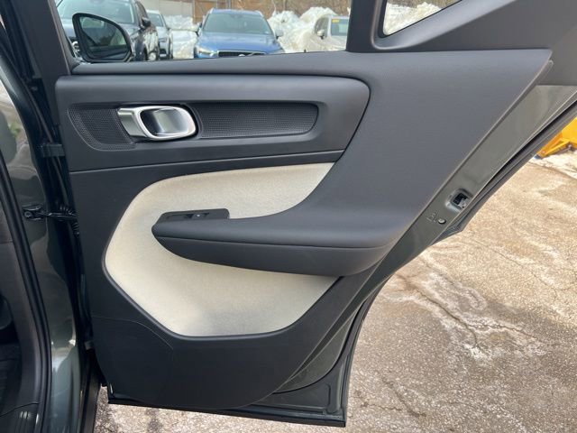 New 2026 Volvo XC40 B5 Plus w/ Climate Package AWD/4WD image 15