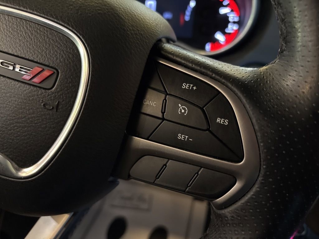 Used 2020 Dodge Durango SXT image 25