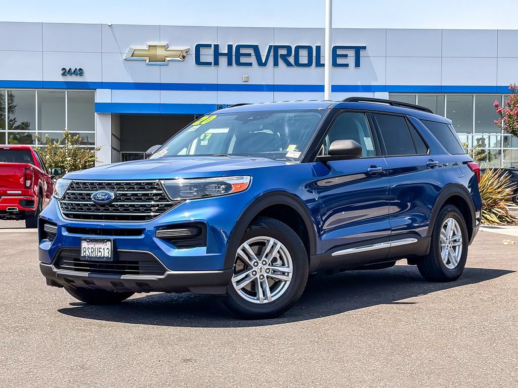 Used 2020 Ford Explorer XLT RWD image 1