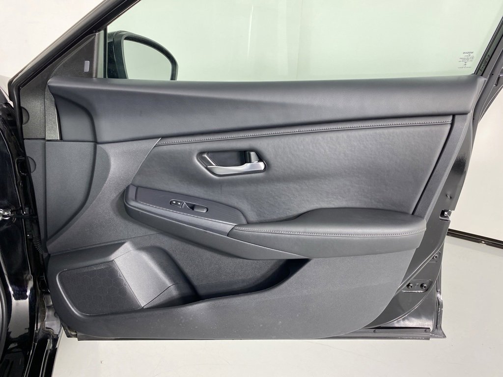 Used 2024 Nissan Sentra SV image 38