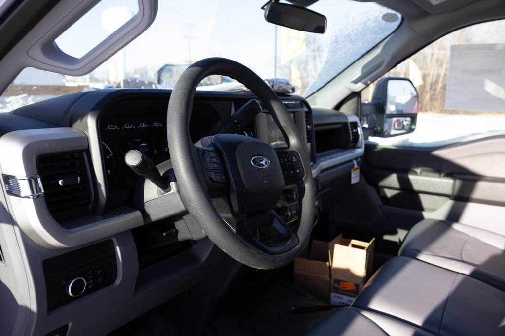 New 2024 Ford F550 4x4 Regular Cab Super Duty image 16