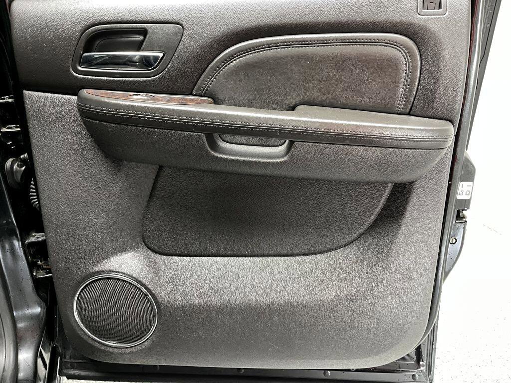 Used 2012 GMC Yukon XL Denali image 14