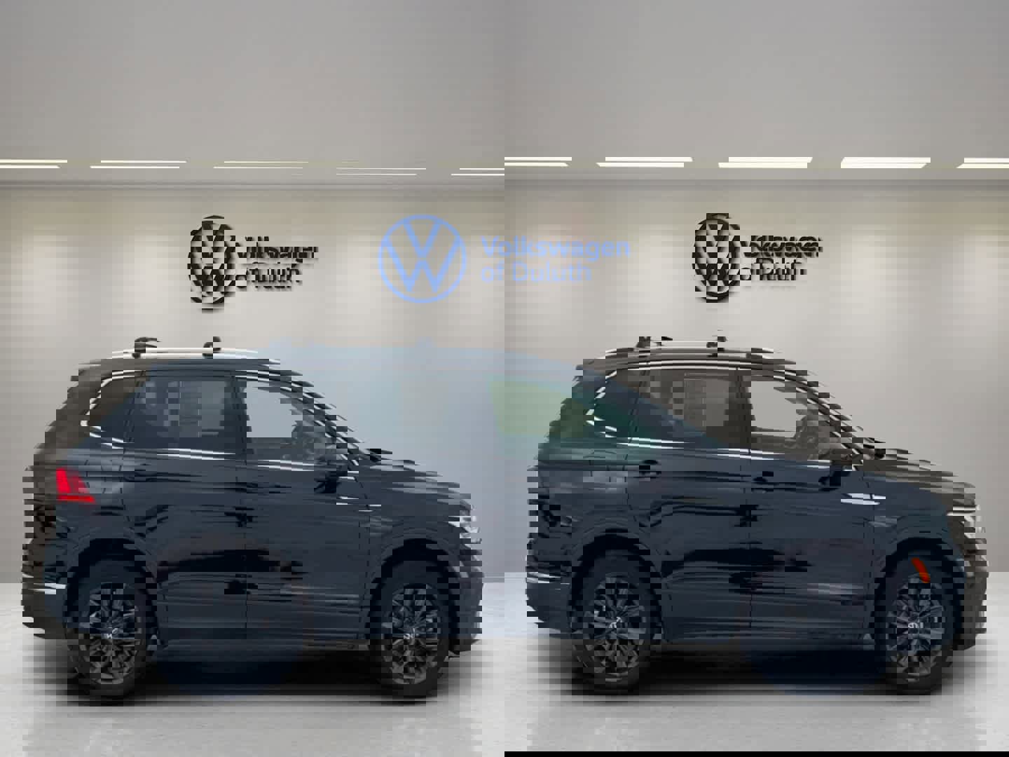 Certified 2024 Volkswagen Tiguan SE image 6