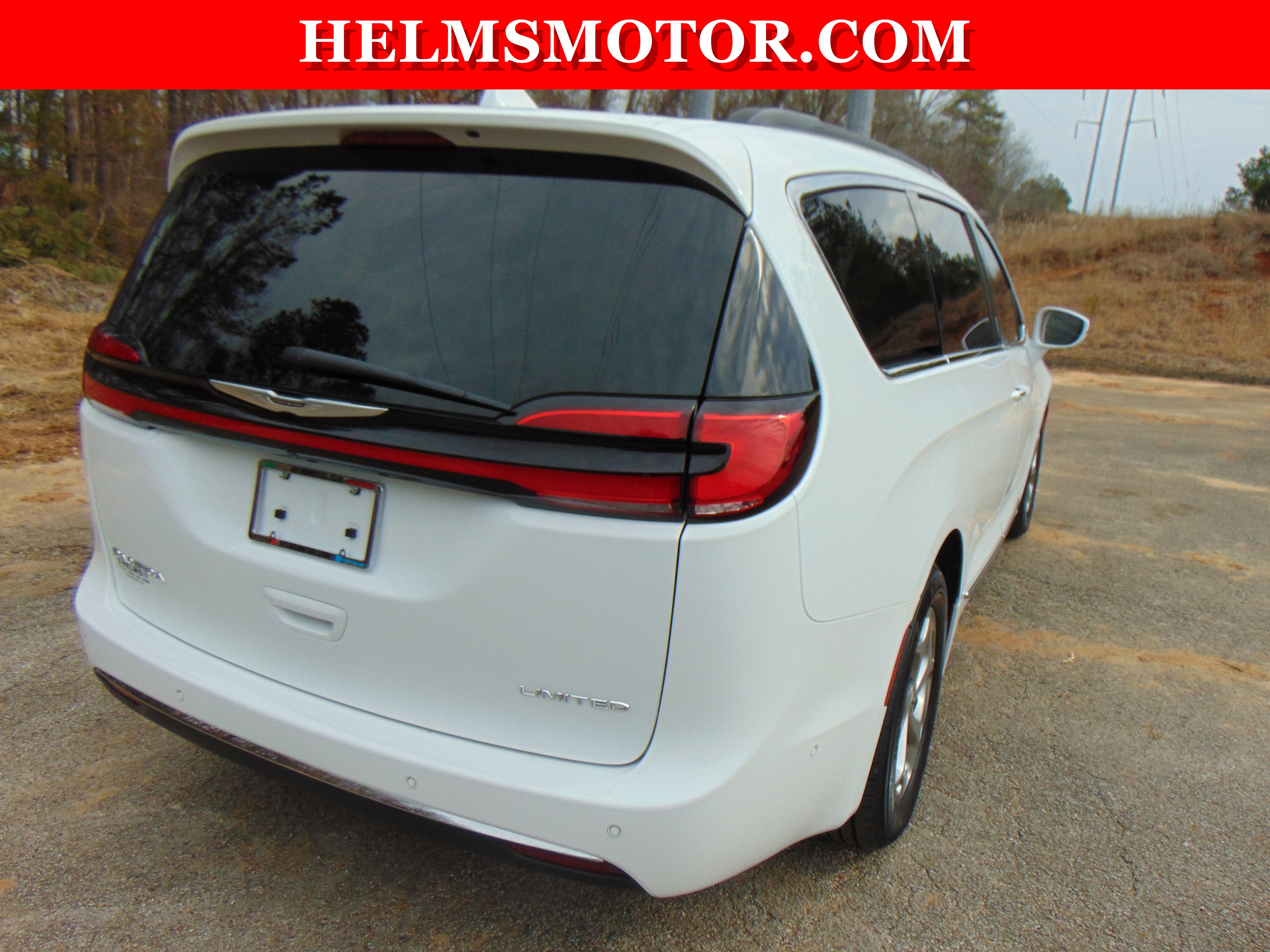 Certified 2022 Chrysler Pacifica Limited w/ Uconnect Theater Family Group image 27