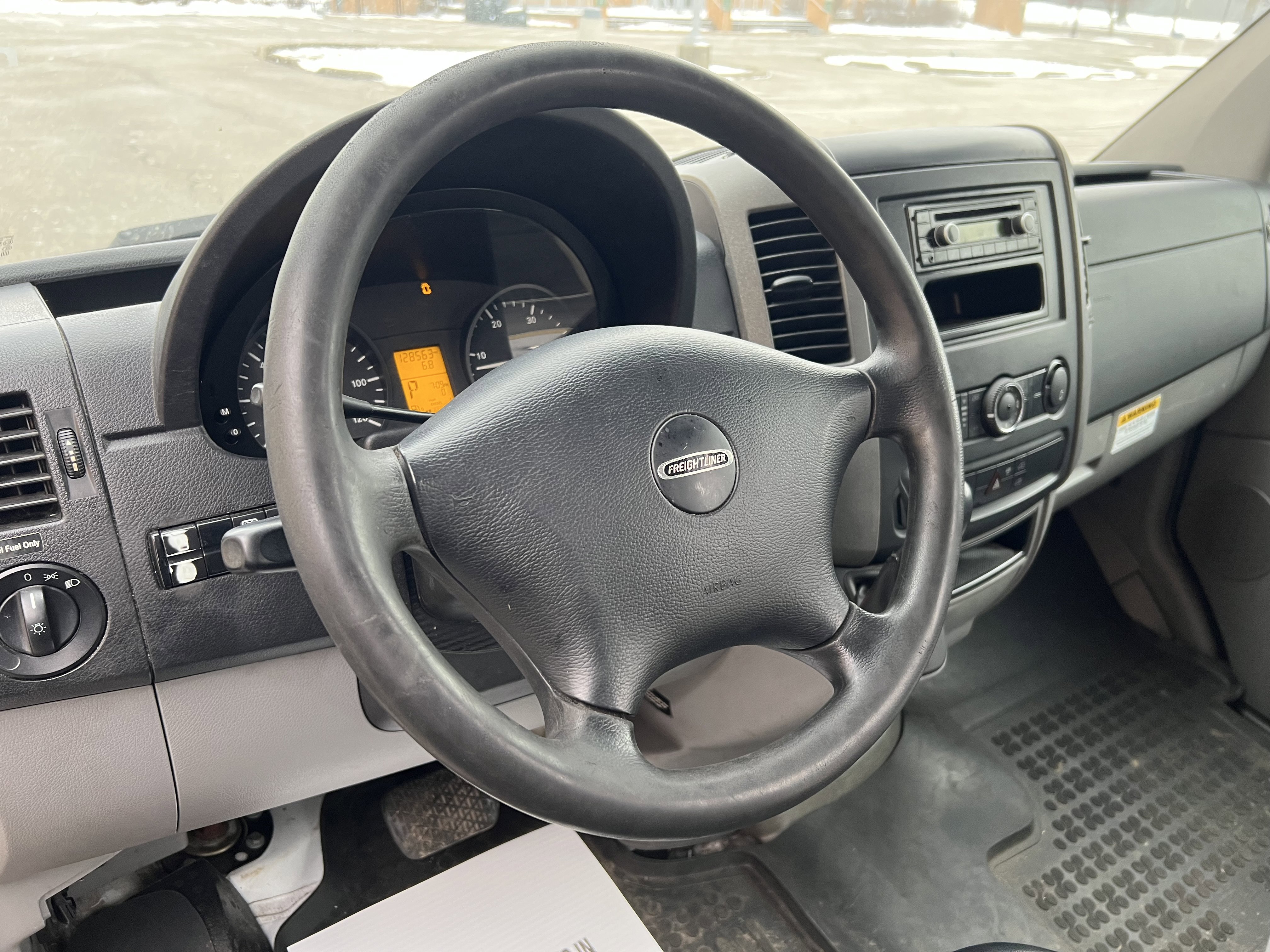 Used 2013 Freightliner Sprinter 3500 image 27