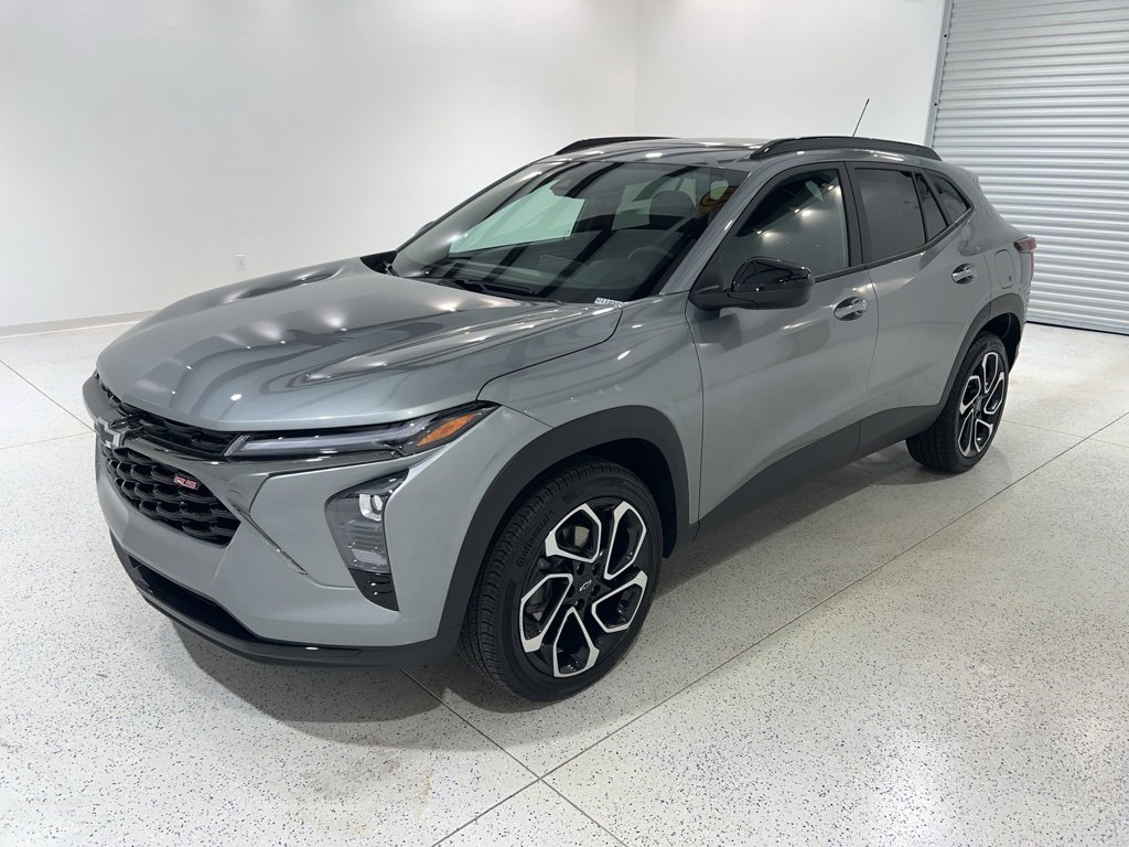 Used 2025 Chevrolet Trax RS w/ Sunroof Package