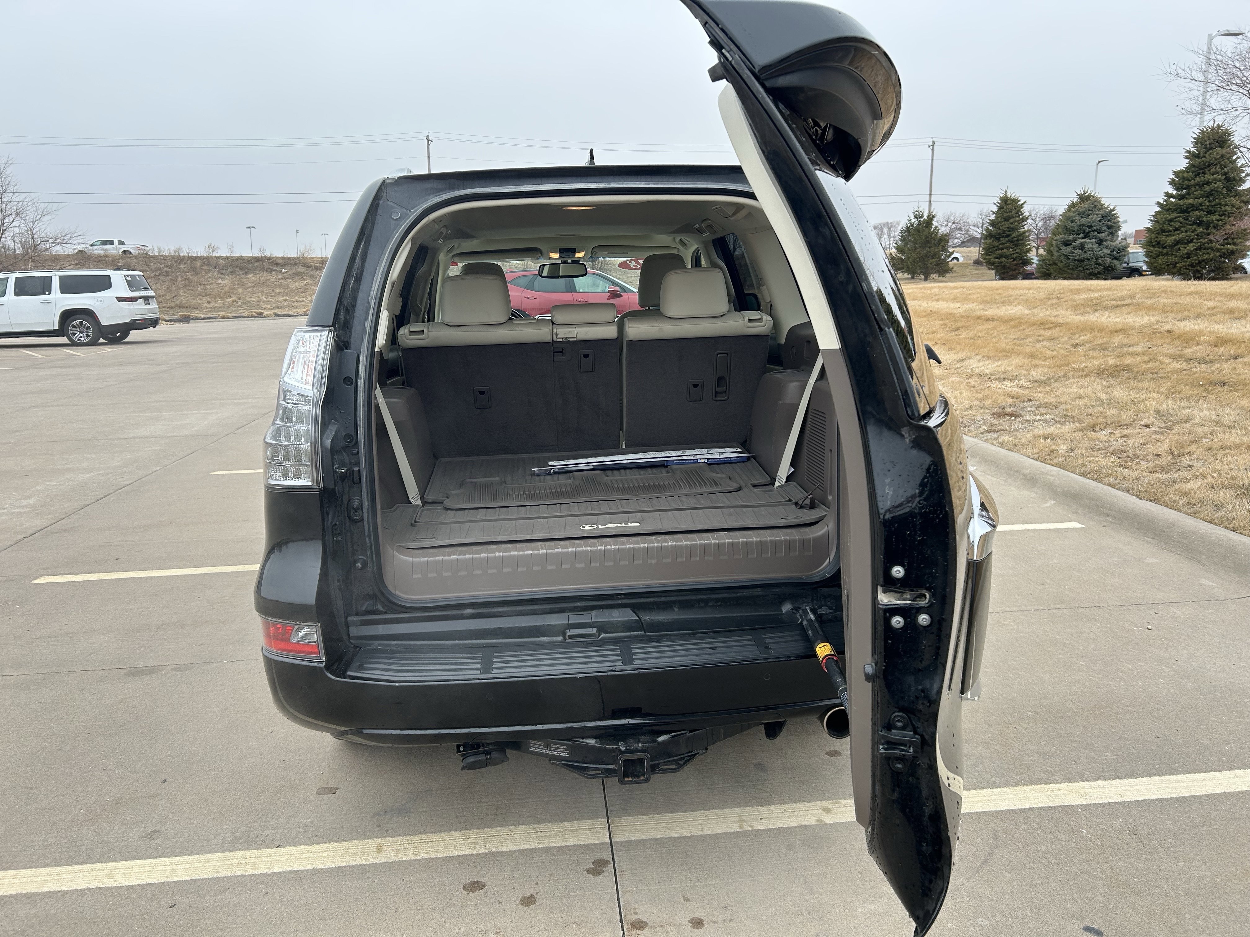 Used 2018 Lexus GX 460 Luxury w/ Preferred Accessory Package image 15