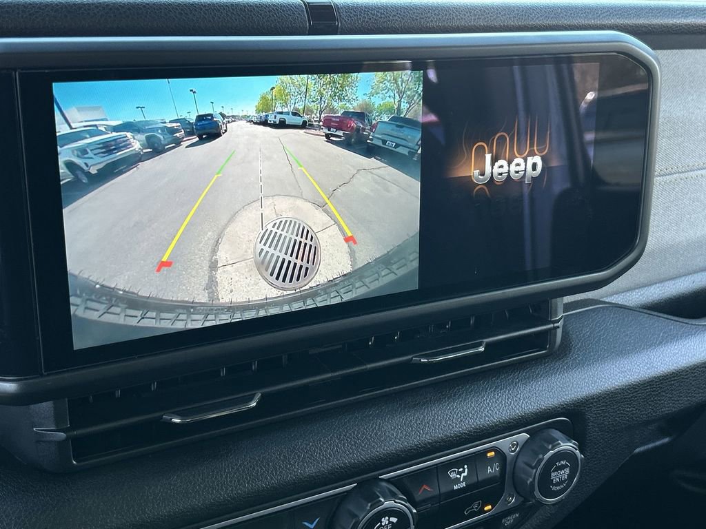 Used 2025 Jeep Wrangler Willys image 13