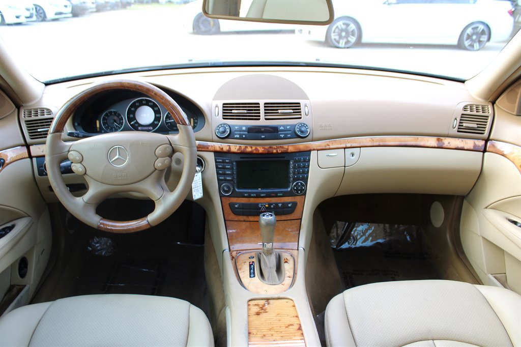 Used 2008 Mercedes-Benz E 350 4MATIC Wagon image 11