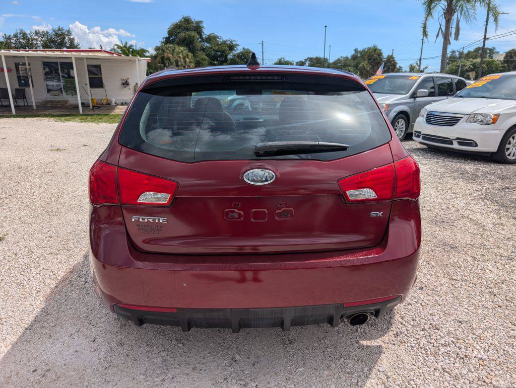 Used 2011 Kia Forte SX w/ Tech Pkg FWD image 6