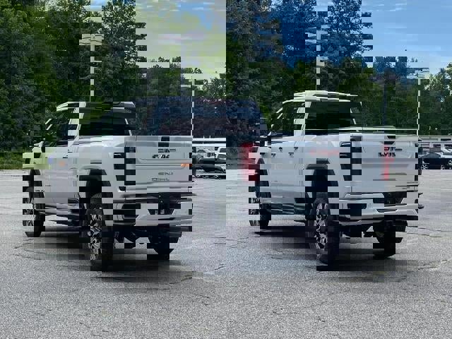 New 2025 GMC Sierra 2500 Denali w/ Denali Reserve Package image 6