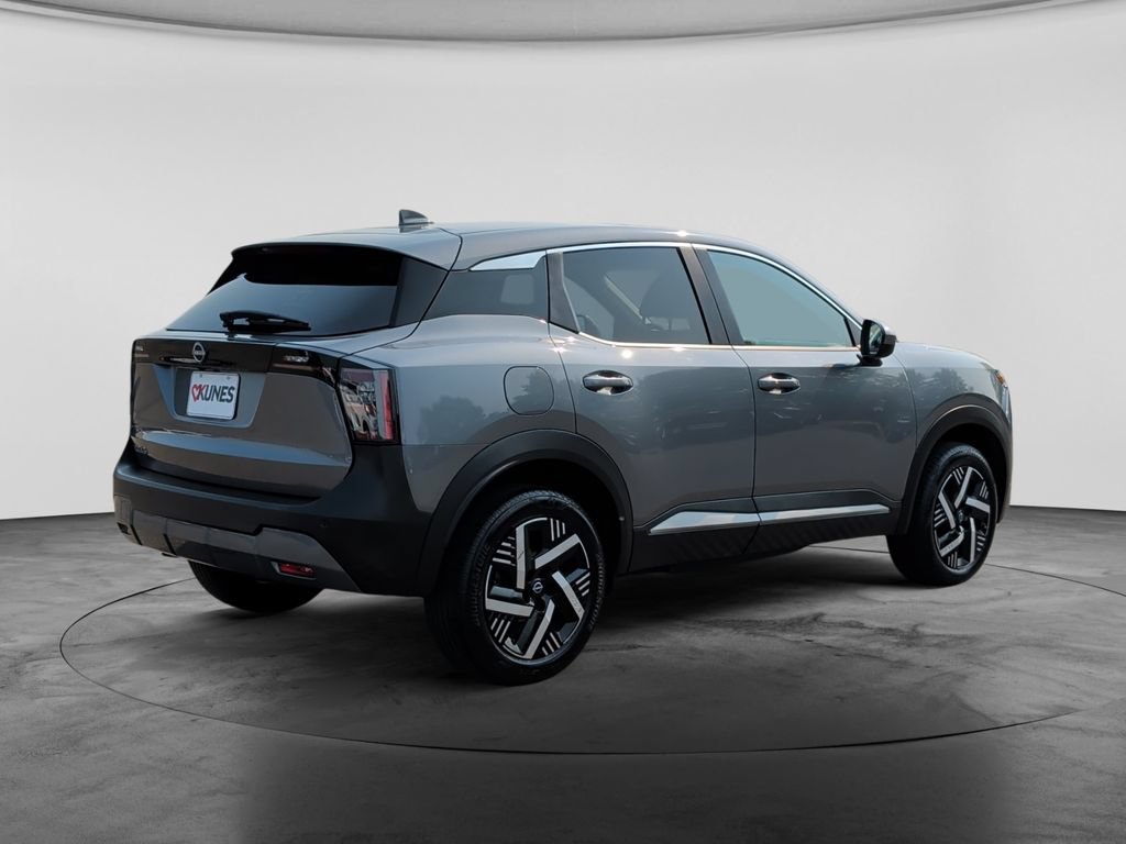 Used 2025 Nissan Kicks SV FWD image 8