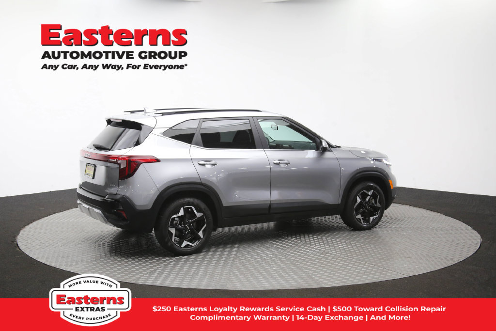 Used 2024 Kia Seltos EX AWD/4WD image 45