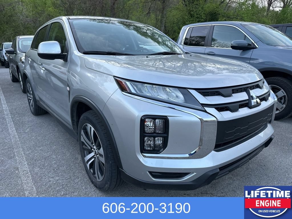 Used 2025 Mitsubishi Outlander Sport ES AWD/4WD image 8