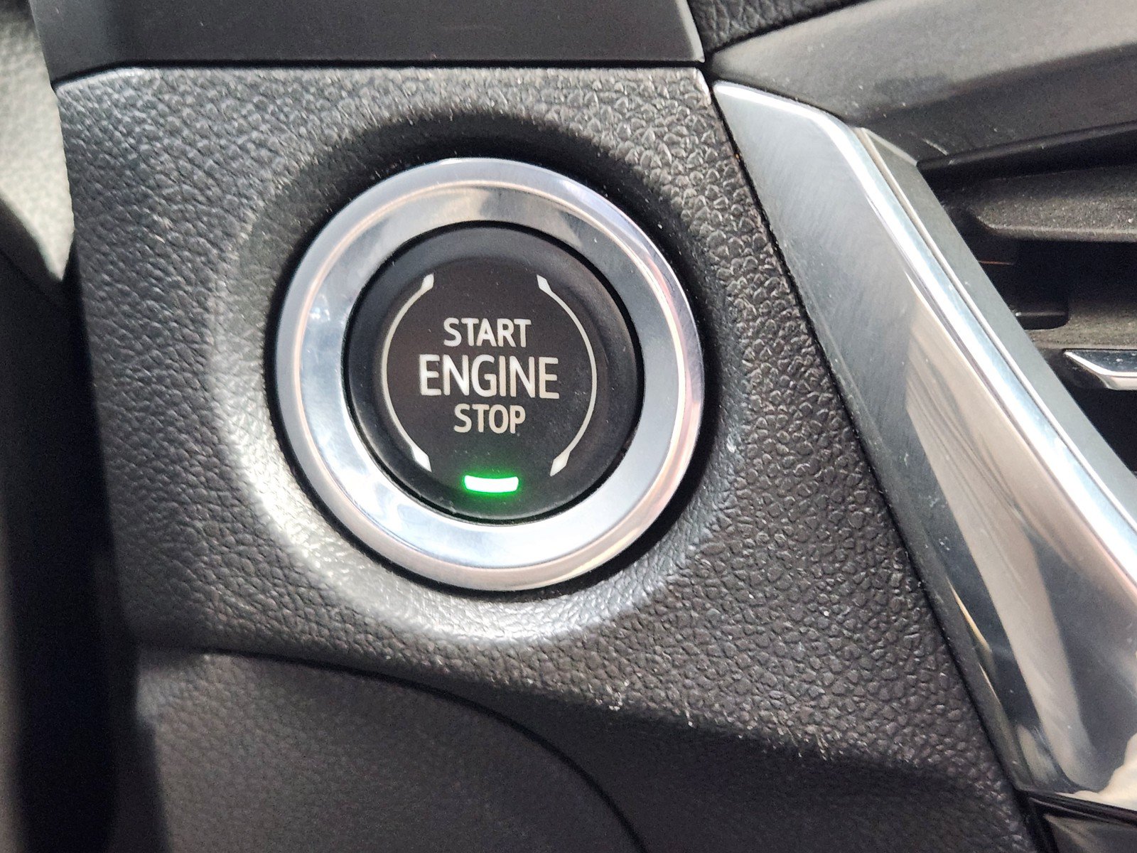 Used 2024 Buick Encore GX Sport Touring w/ Comfort Package FWD image 17