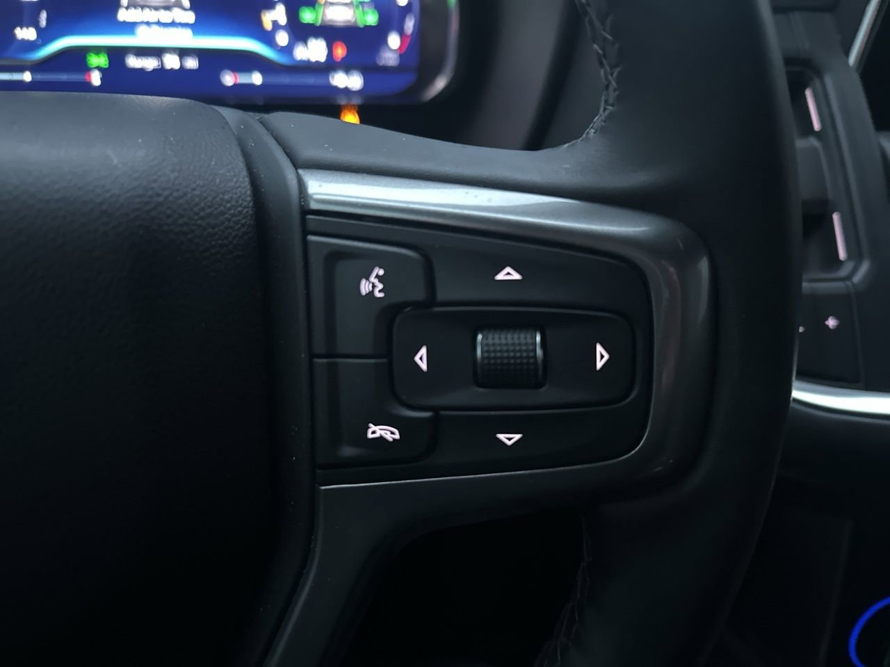 Used 2024 Chevrolet Tahoe Z71 image 17