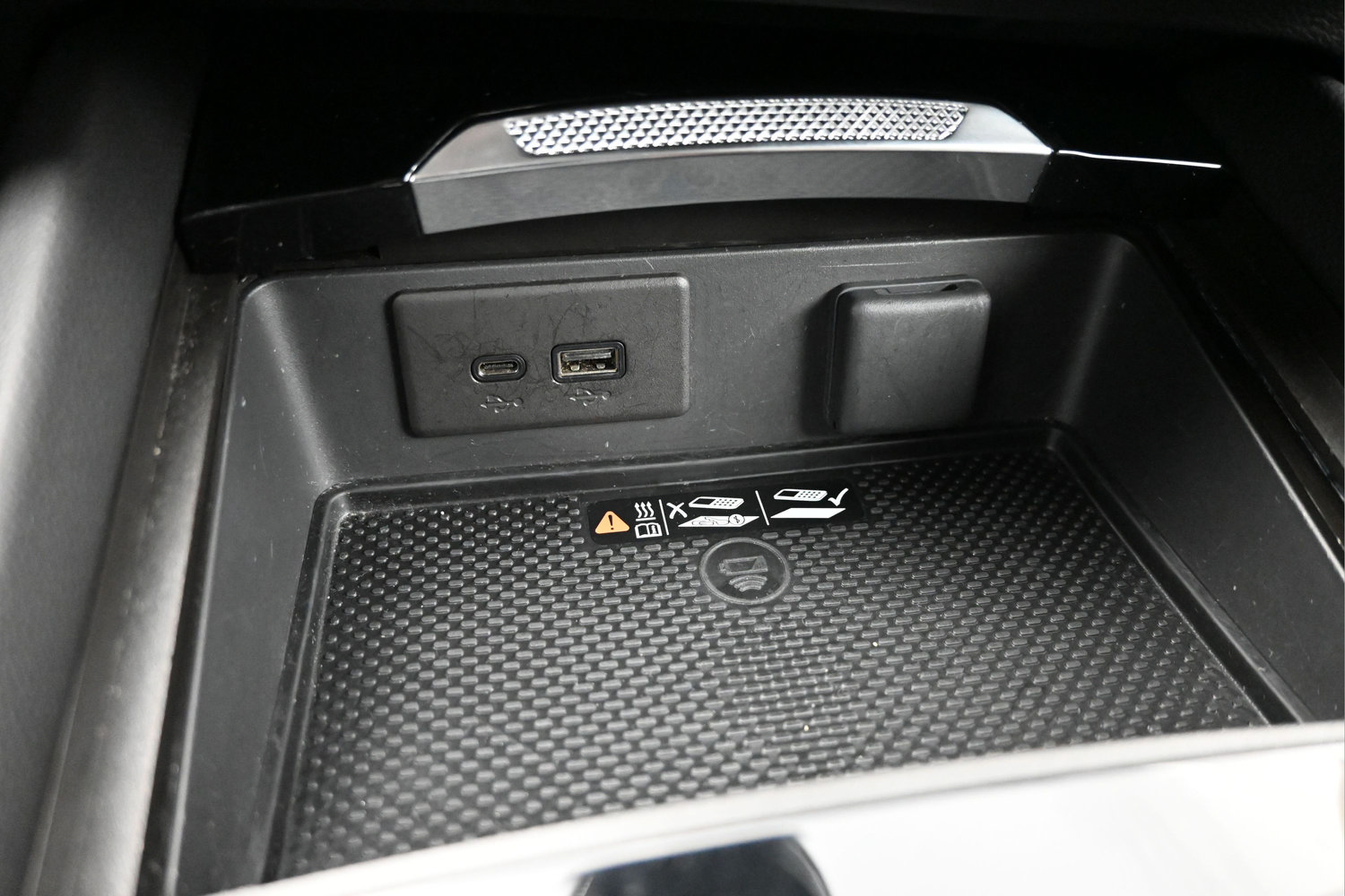 Used 2024 Buick Envision Preferred AWD/4WD image 18
