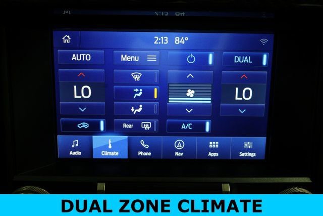 Used 2022 Ford Mustang Shelby GT500 w/ Carbon Fiber Track Pack image 38