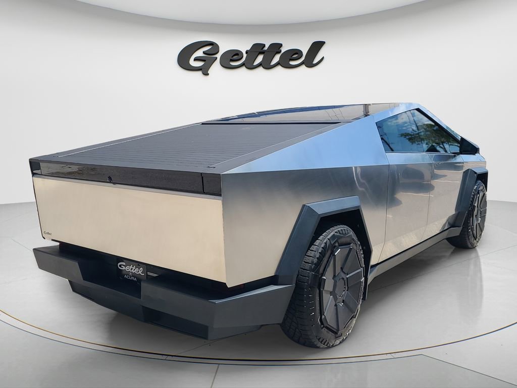 Used 2024 Tesla Cybertruck AWD Crew Cab image 5