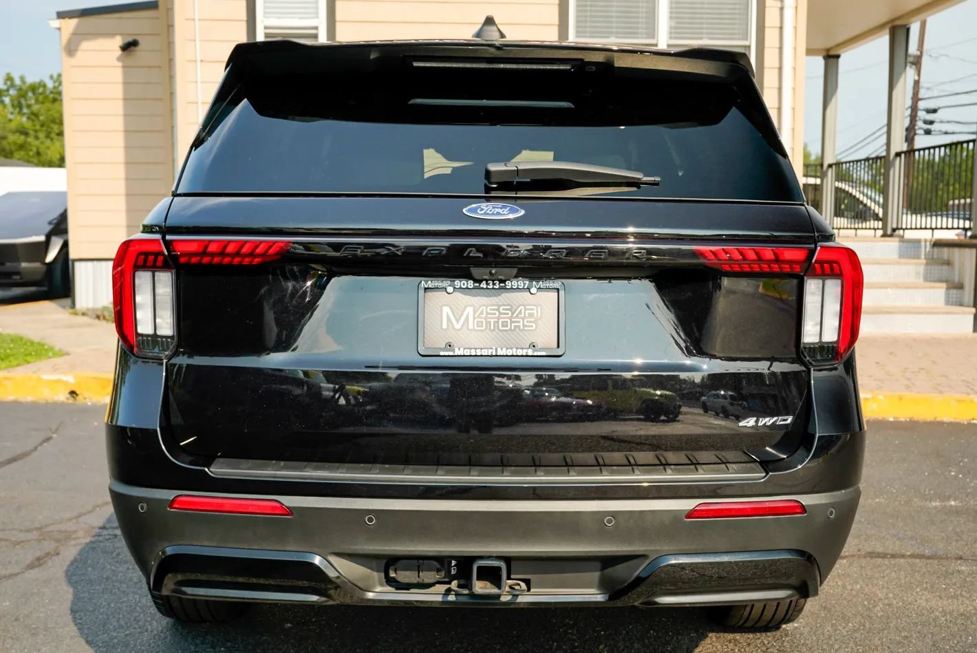 Used 2025 Ford Explorer ST-Line AWD/4WD image 6